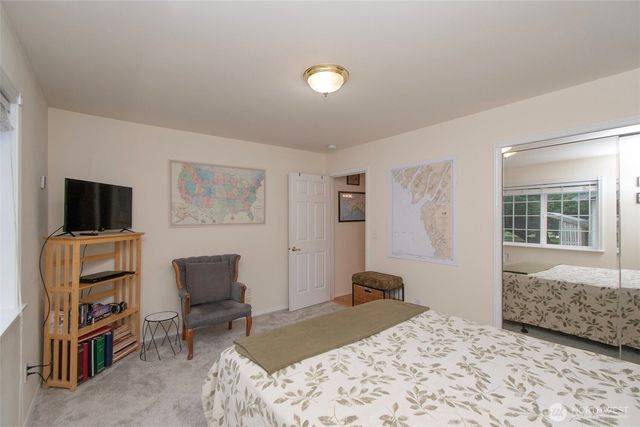 252 Laura Lane, Sequim, WA 98382