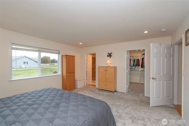 252 Laura Lane, Sequim, WA 98382