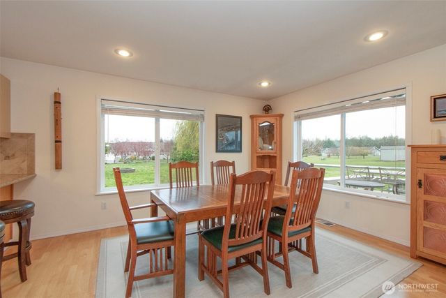 252 Laura Lane, Sequim, WA 98382