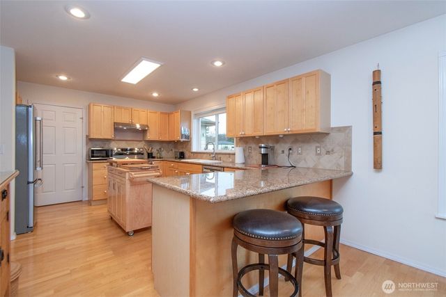 252 Laura Lane, Sequim, WA 98382