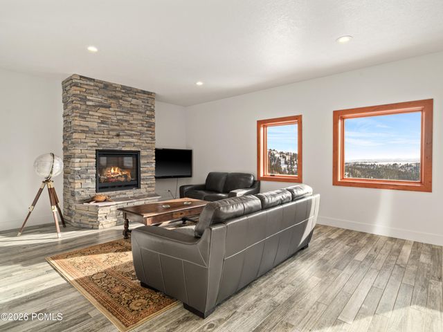 6809 N 6725, Eden, UT 84310