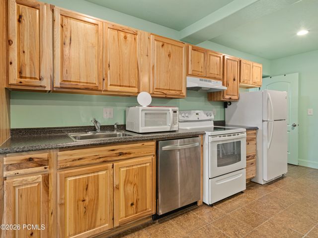 6809 N 6725, Eden, UT 84310