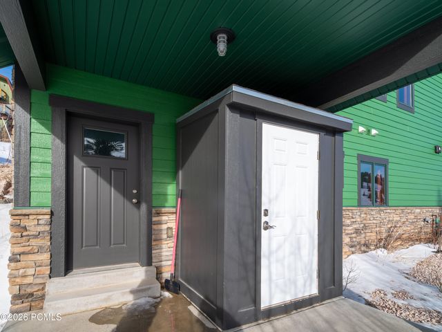 6809 N 6725, Eden, UT 84310