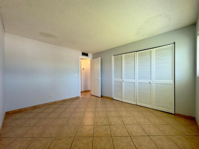 200 Bonnie Boulevard 132, Palm Springs, FL 33461