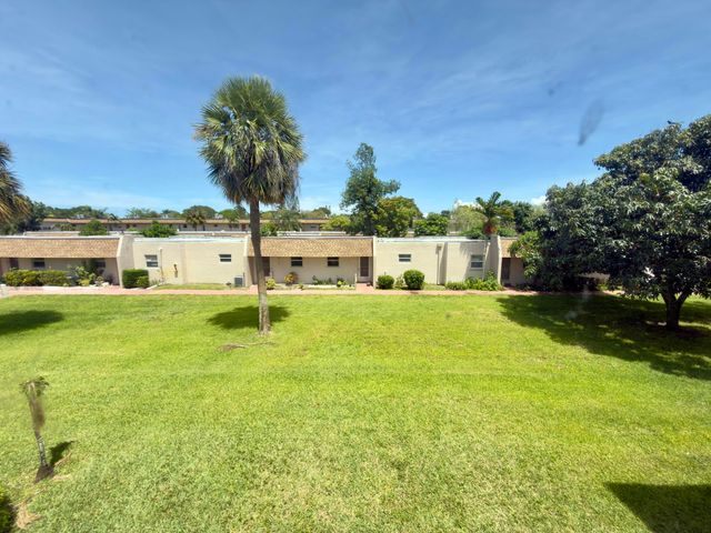 200 Bonnie Boulevard 132, Palm Springs, FL 33461
