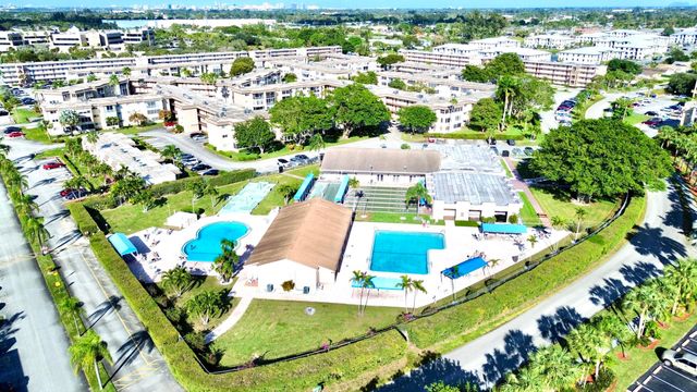 200 Bonnie Boulevard 132, Palm Springs, FL 33461