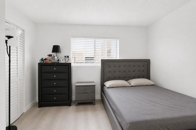 300 Palm Circle W 106, Pembroke Pines, FL 33025