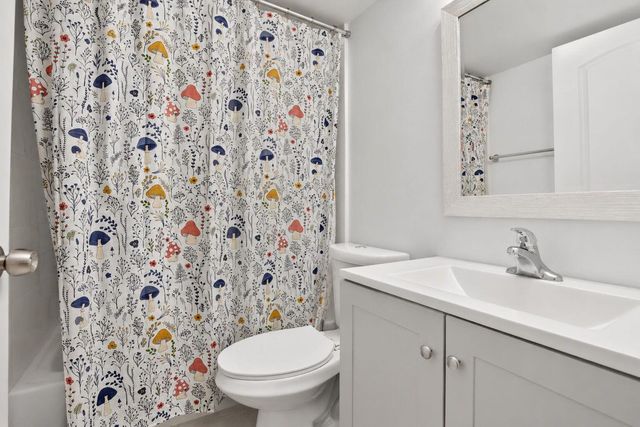 300 Palm Circle W 106, Pembroke Pines, FL 33025