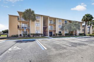 300 Palm Circle W 106, Pembroke Pines, FL 33025