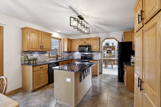 901 Innisbrook Court, Waunakee, WI 53597