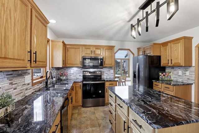 901 Innisbrook Court, Waunakee, WI 53597