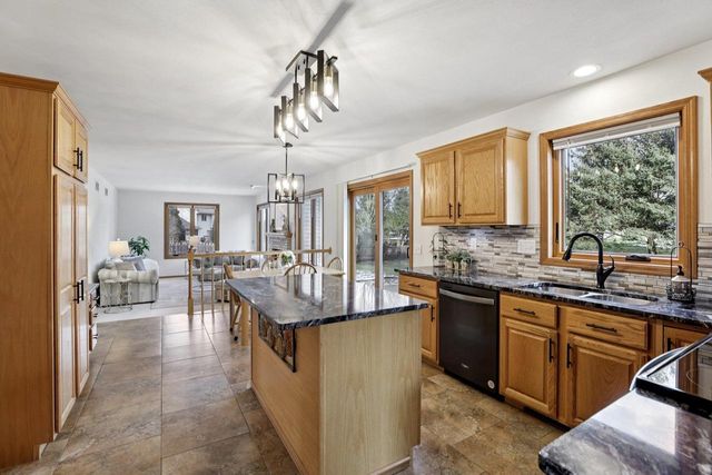 901 Innisbrook Court, Waunakee, WI 53597