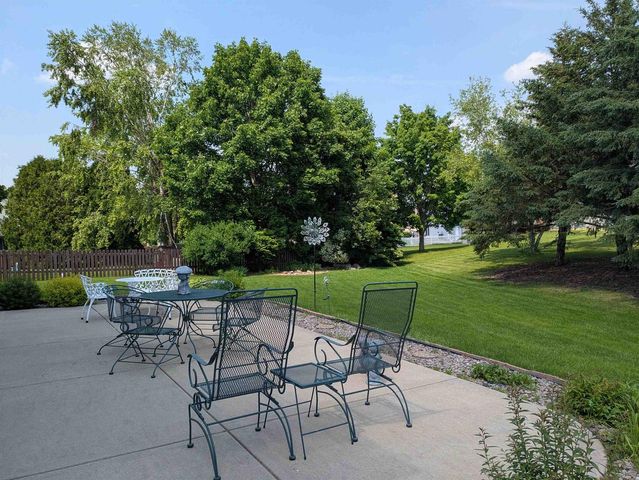 901 Innisbrook Court, Waunakee, WI 53597
