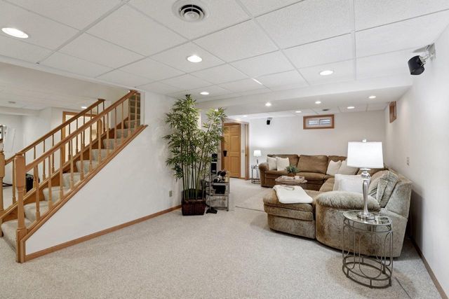 901 Innisbrook Court, Waunakee, WI 53597