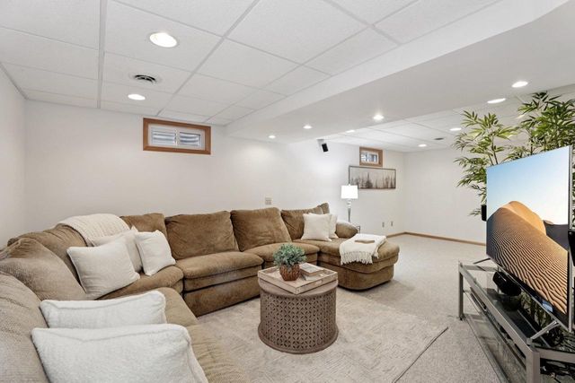 901 Innisbrook Court, Waunakee, WI 53597