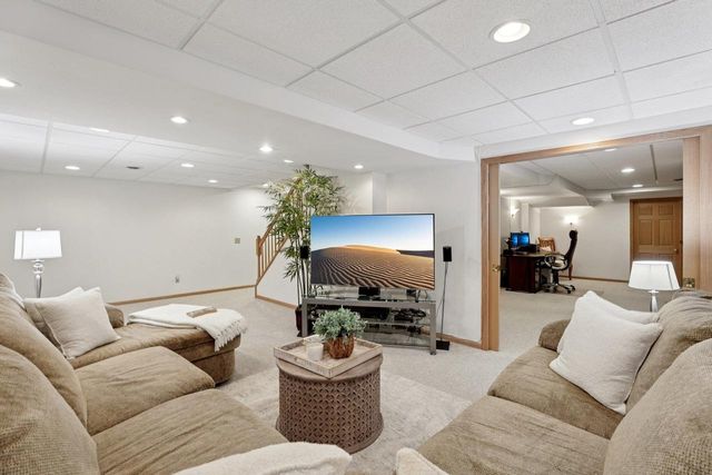 901 Innisbrook Court, Waunakee, WI 53597