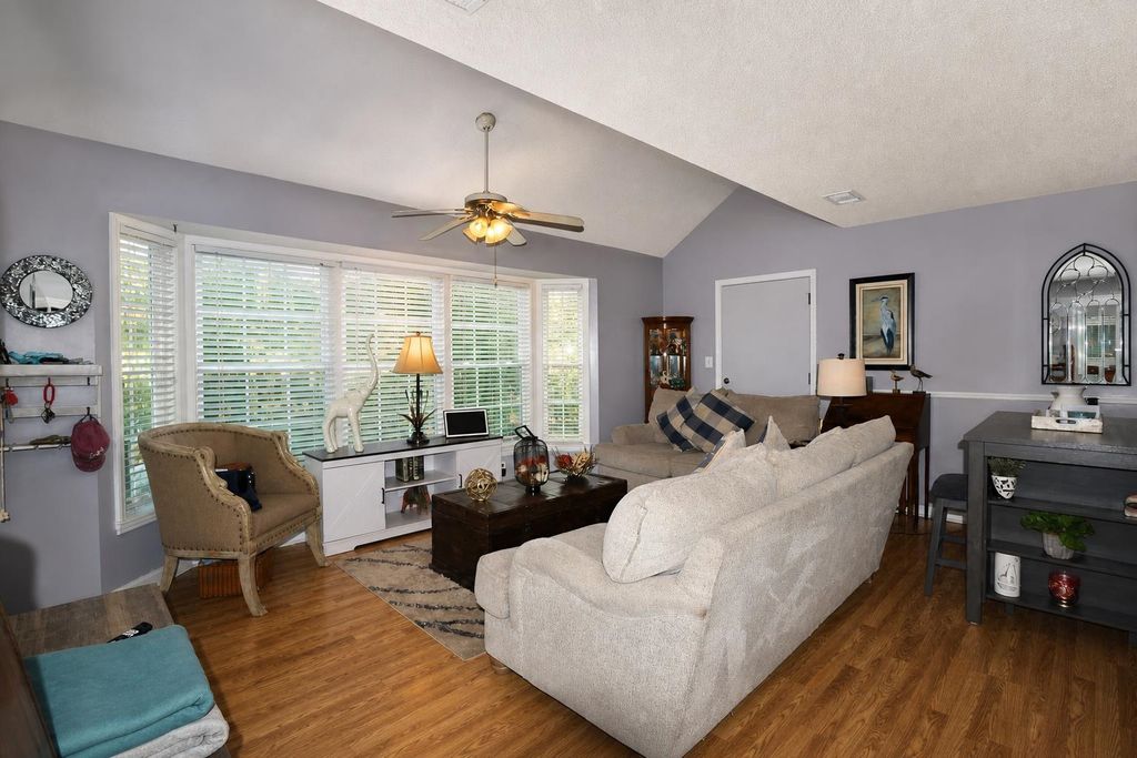 1202 Erin Way Apt F, Myrtle Beach, SC 29577 — photo 3