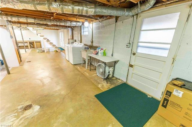 1261 Turkey Ford Road, Mount Airy, NC 27030