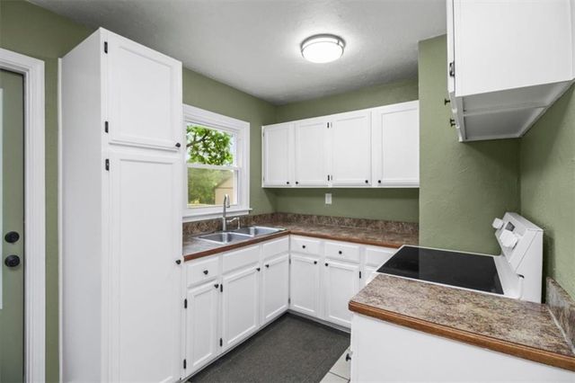 8958 E 55th Street, Raytown, MO 64133