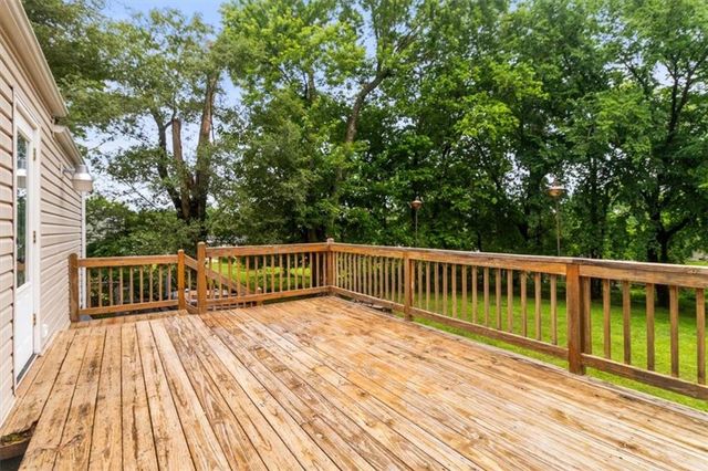 8958 E 55th Street, Raytown, MO 64133