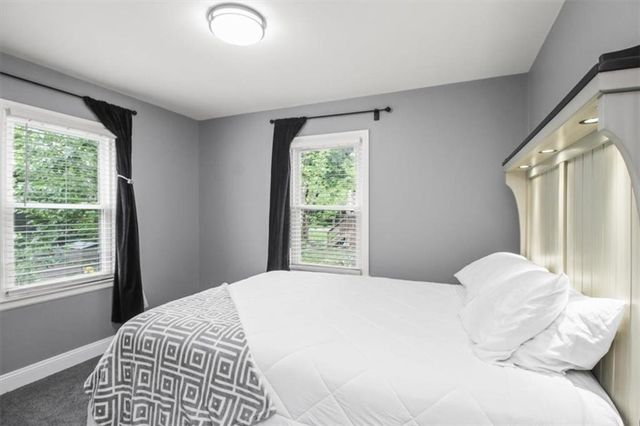 8958 E 55th Street, Raytown, MO 64133
