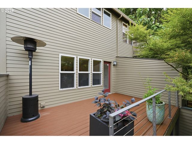 1805 Ne HALSEY St, Portland, OR 97232