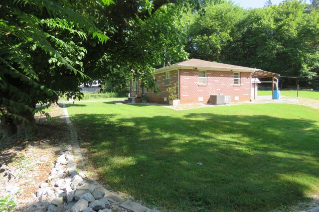 1757 Wet Mill Creek Rd, Celina, TN 38551