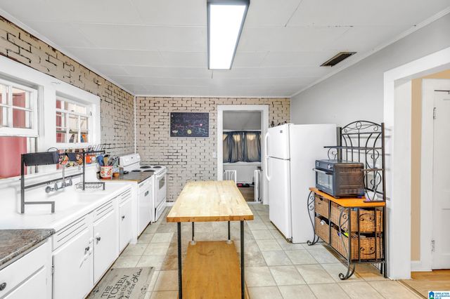 216 VIRGINIA DRIVE, Hueytown, AL 35023