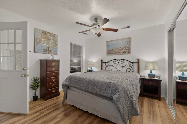 1646 Domain Loop SE, Rio Rancho, NM 87124