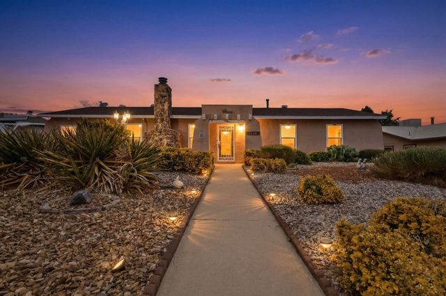 1646 Domain Loop SE, Rio Rancho, NM 87124