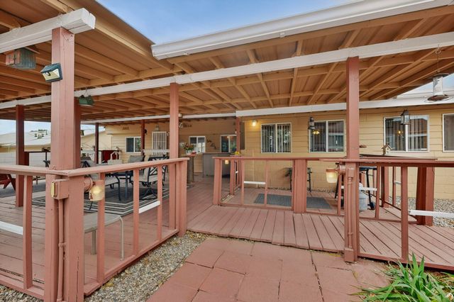 1646 Domain Loop SE, Rio Rancho, NM 87124