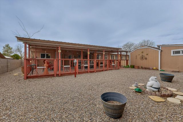 1646 Domain Loop SE, Rio Rancho, NM 87124