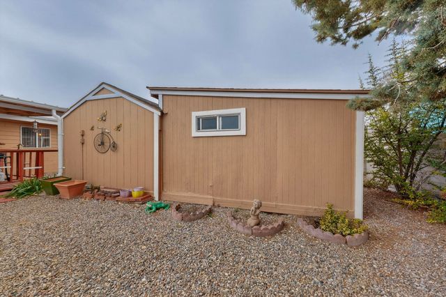 1646 Domain Loop SE, Rio Rancho, NM 87124