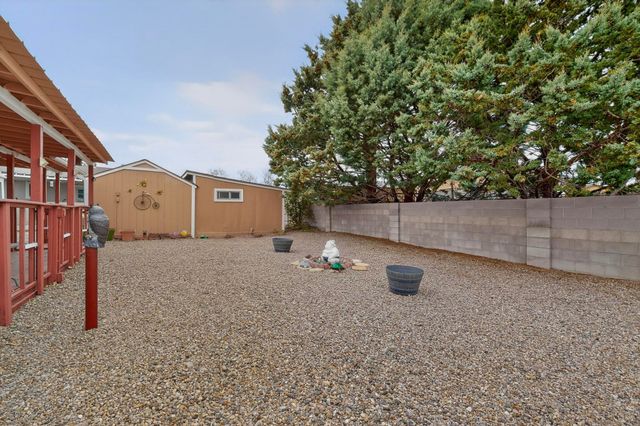 1646 Domain Loop SE, Rio Rancho, NM 87124