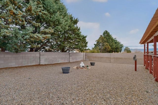 1646 Domain Loop SE, Rio Rancho, NM 87124