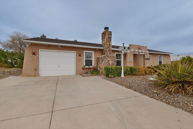 1646 Domain Loop SE, Rio Rancho, NM 87124