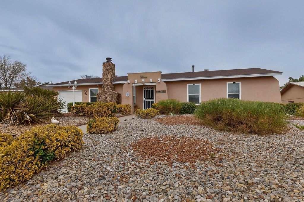 Image 6 of property listing at 1646 Domain Loop SE, Rio Rancho, NM 87124