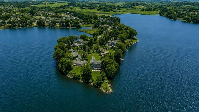 3396 Kings Point Road, Excelsior, MN 55331