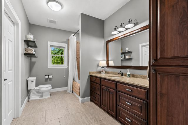 3396 Kings Point Road, Excelsior, MN 55331
