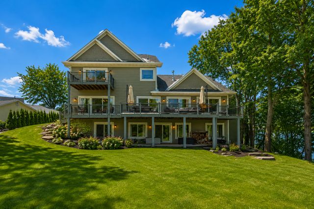3396 Kings Point Road, Excelsior, MN 55331