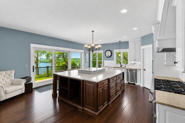 3396 Kings Point Road, Excelsior, MN 55331