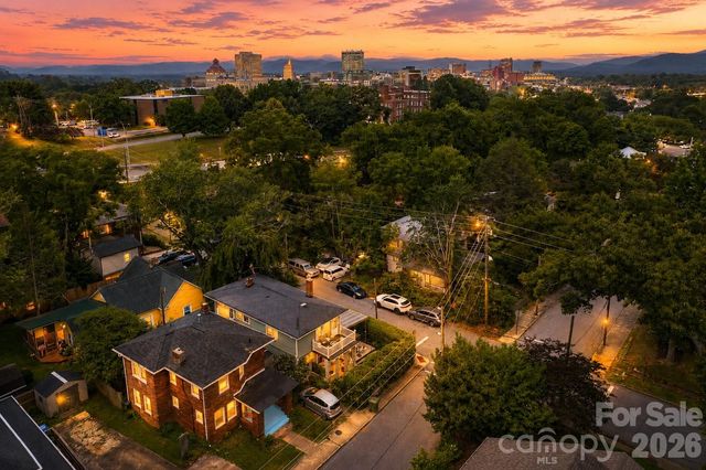 74 Arlington Street, Asheville, NC 28801