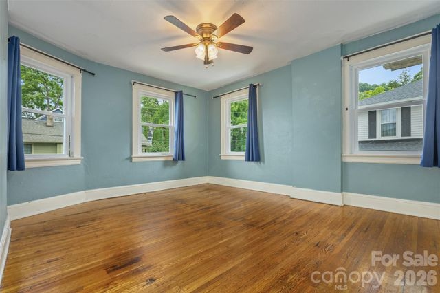 74 Arlington Street, Asheville, NC 28801
