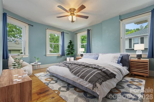 74 Arlington Street, Asheville, NC 28801