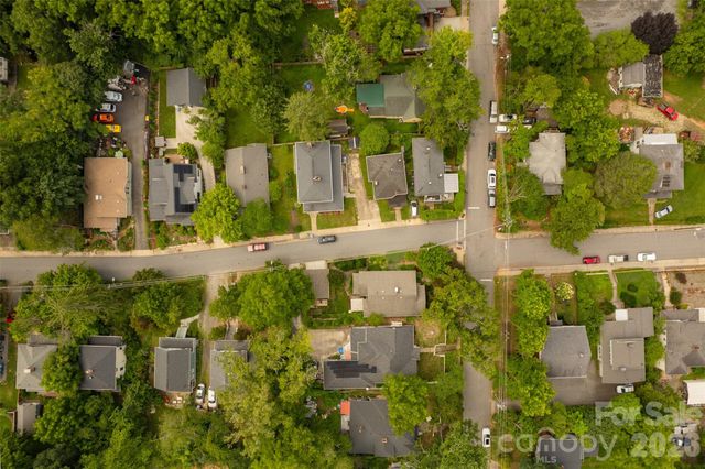 74 Arlington Street, Asheville, NC 28801