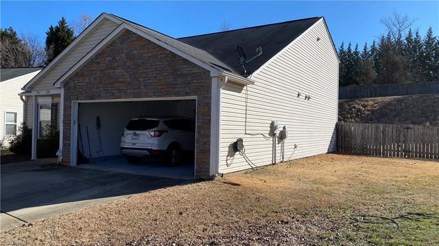 520 MARTHA Court, Kernersville, NC 27284