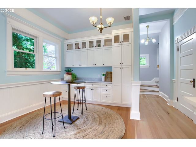 1728 Se LAMBERT St, Portland, OR 97202