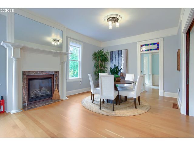 1728 Se LAMBERT St, Portland, OR 97202