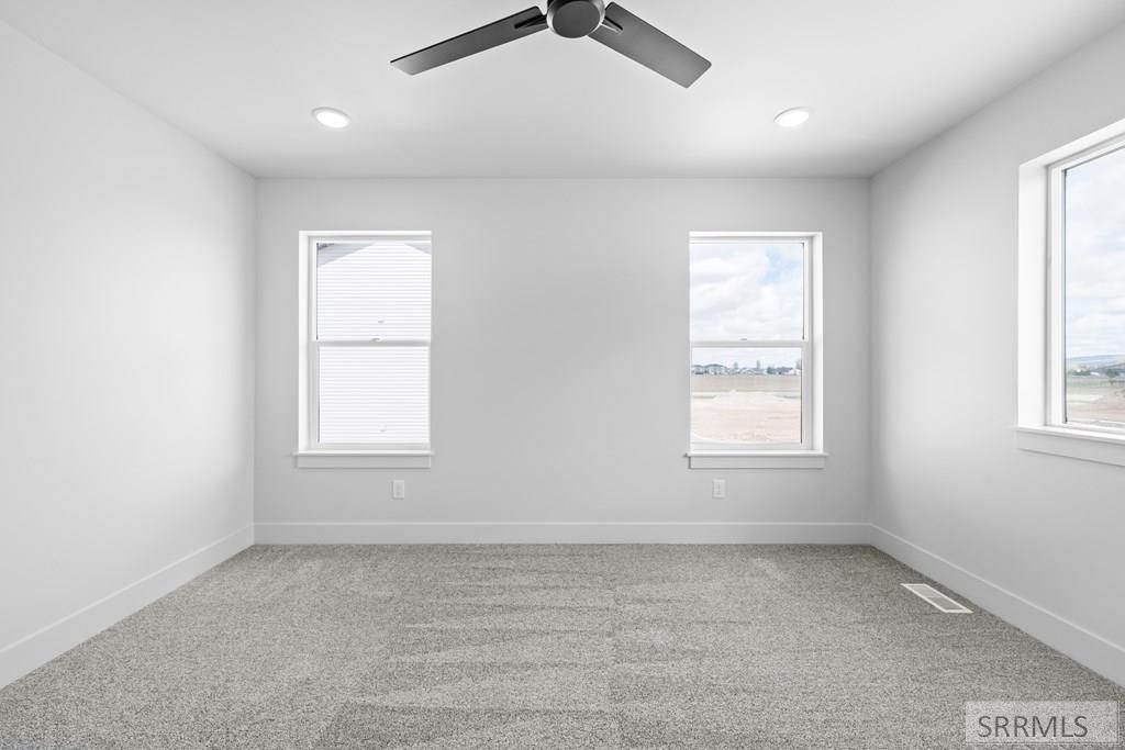 Image 38 of property listing at 745 Curlew Drive, Ammon, ID 83406