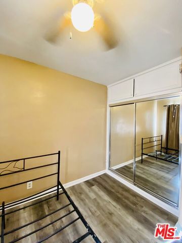 1554 S Stanley Avenue, Los Angeles, CA 90019